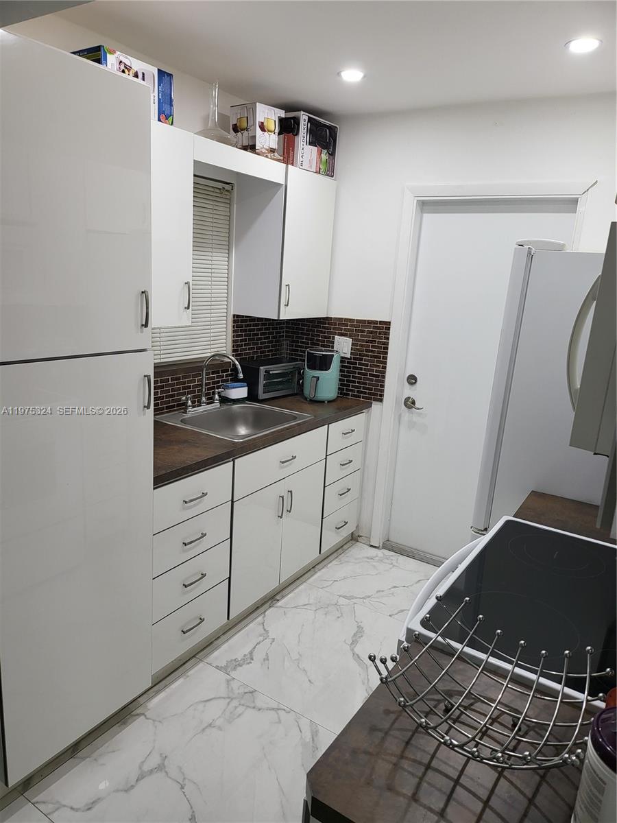 RODMAN OF HOLLYWOOD CONDO - Residential