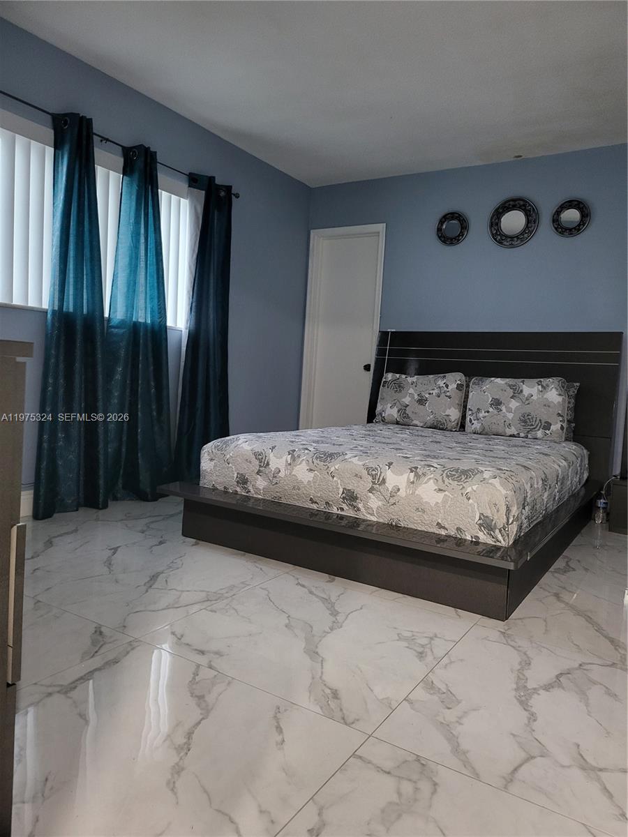 RODMAN OF HOLLYWOOD CONDO - Residential