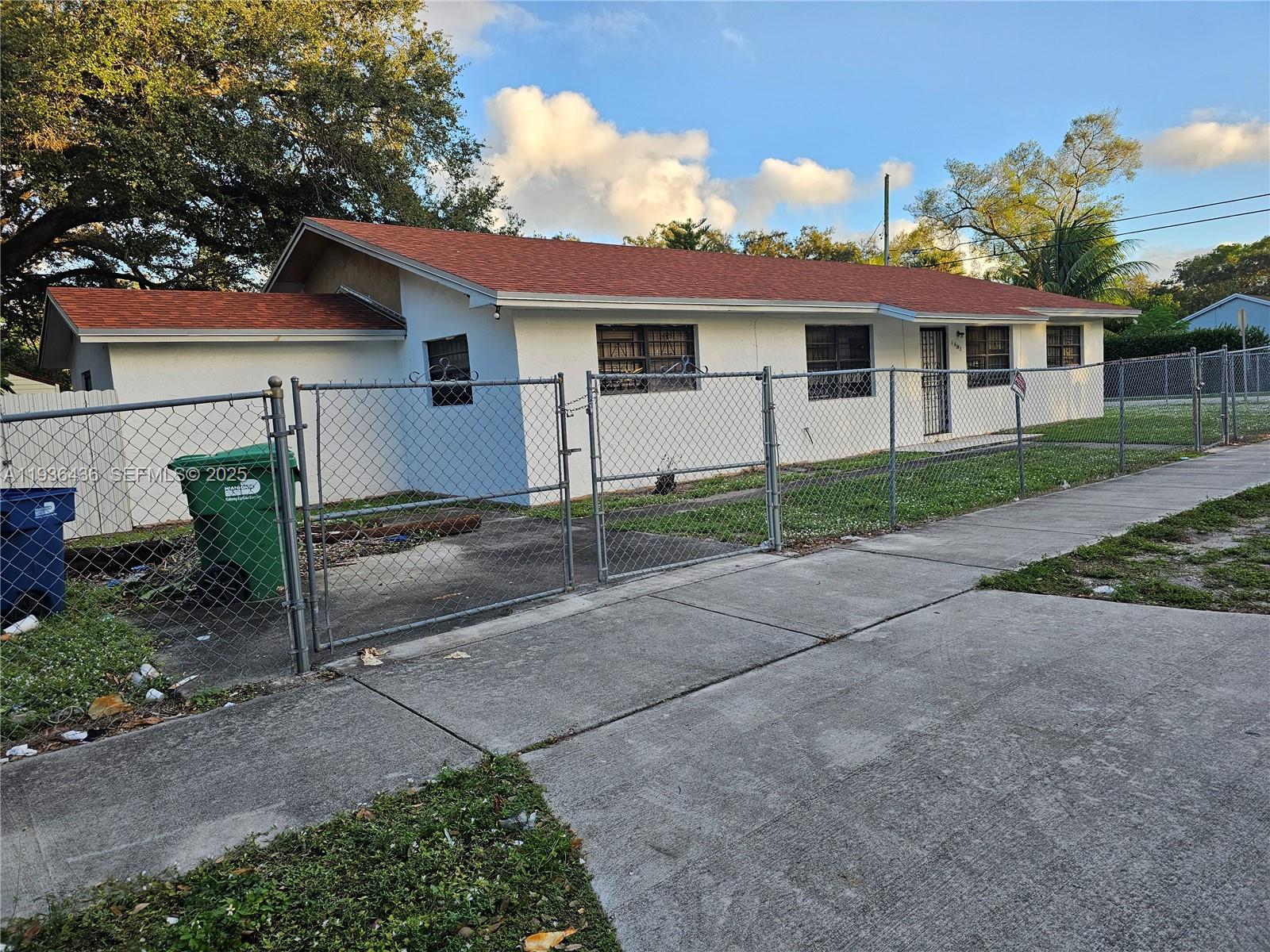 GOLDEN GLADES PARK 2ND AD - Residential