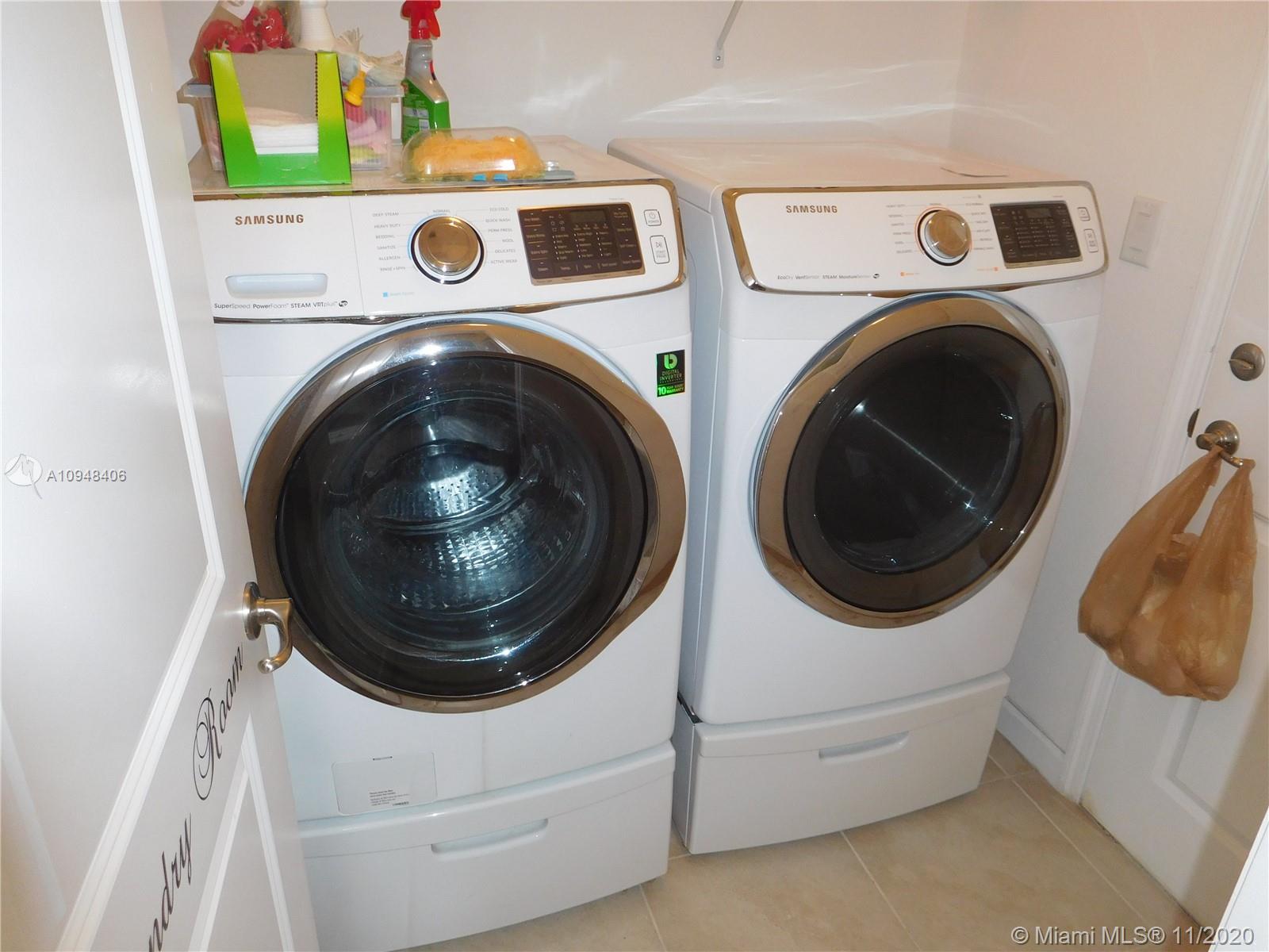 VENTANAS AT HOMESTEAD - Residential