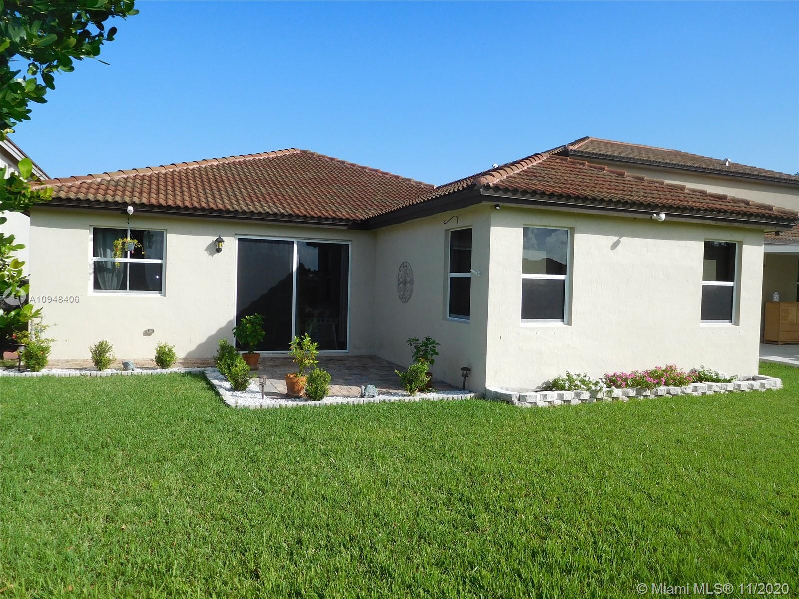 VENTANAS AT HOMESTEAD - Residential