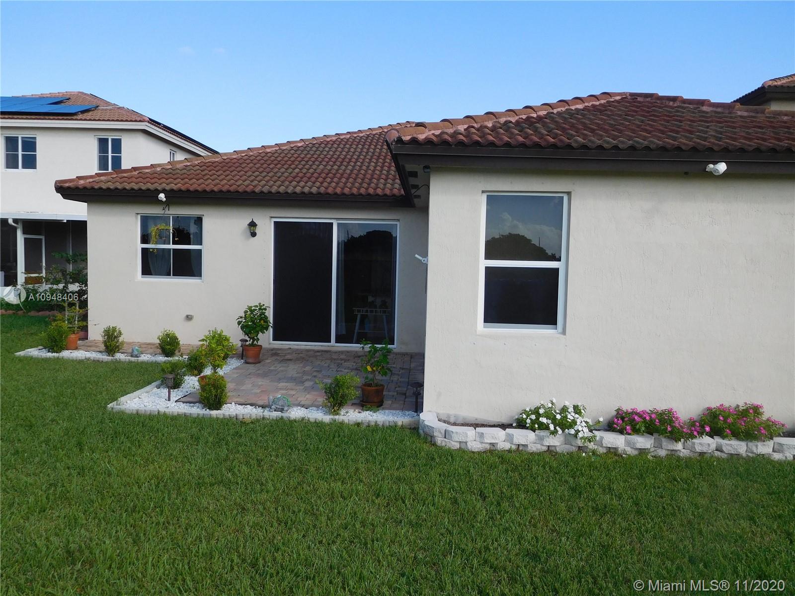 VENTANAS AT HOMESTEAD - Residential