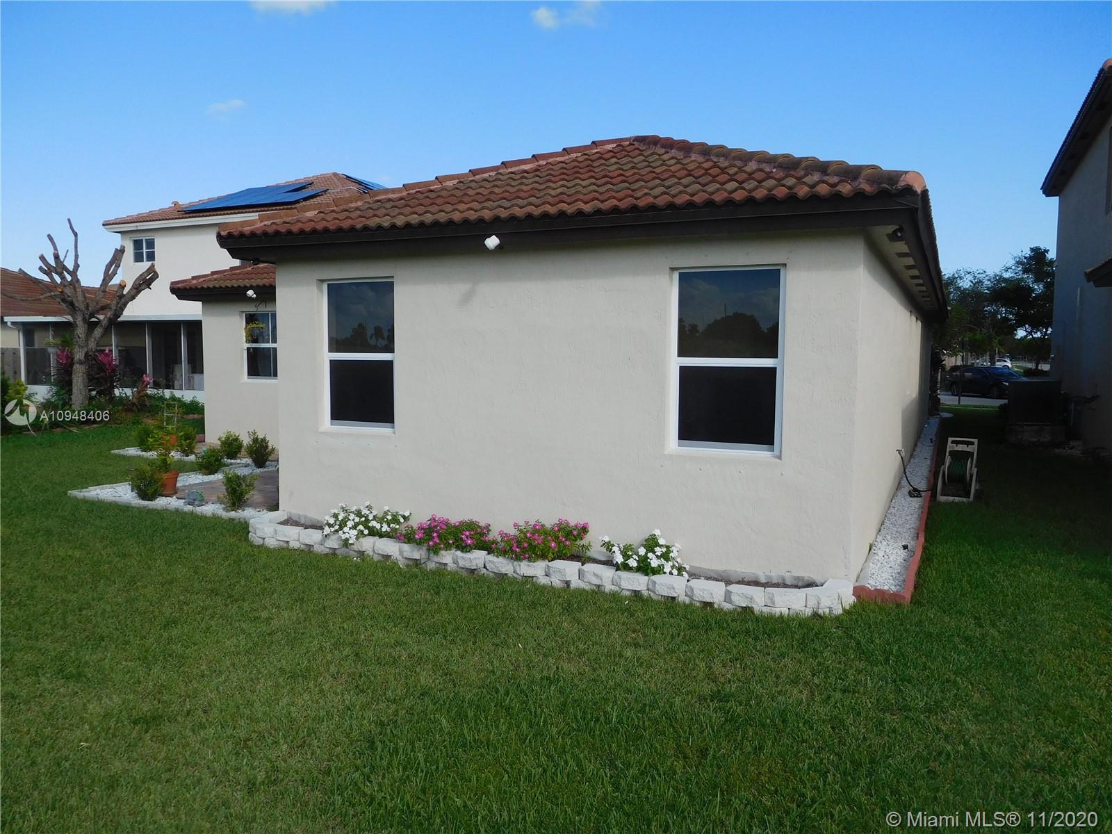VENTANAS AT HOMESTEAD - Residential