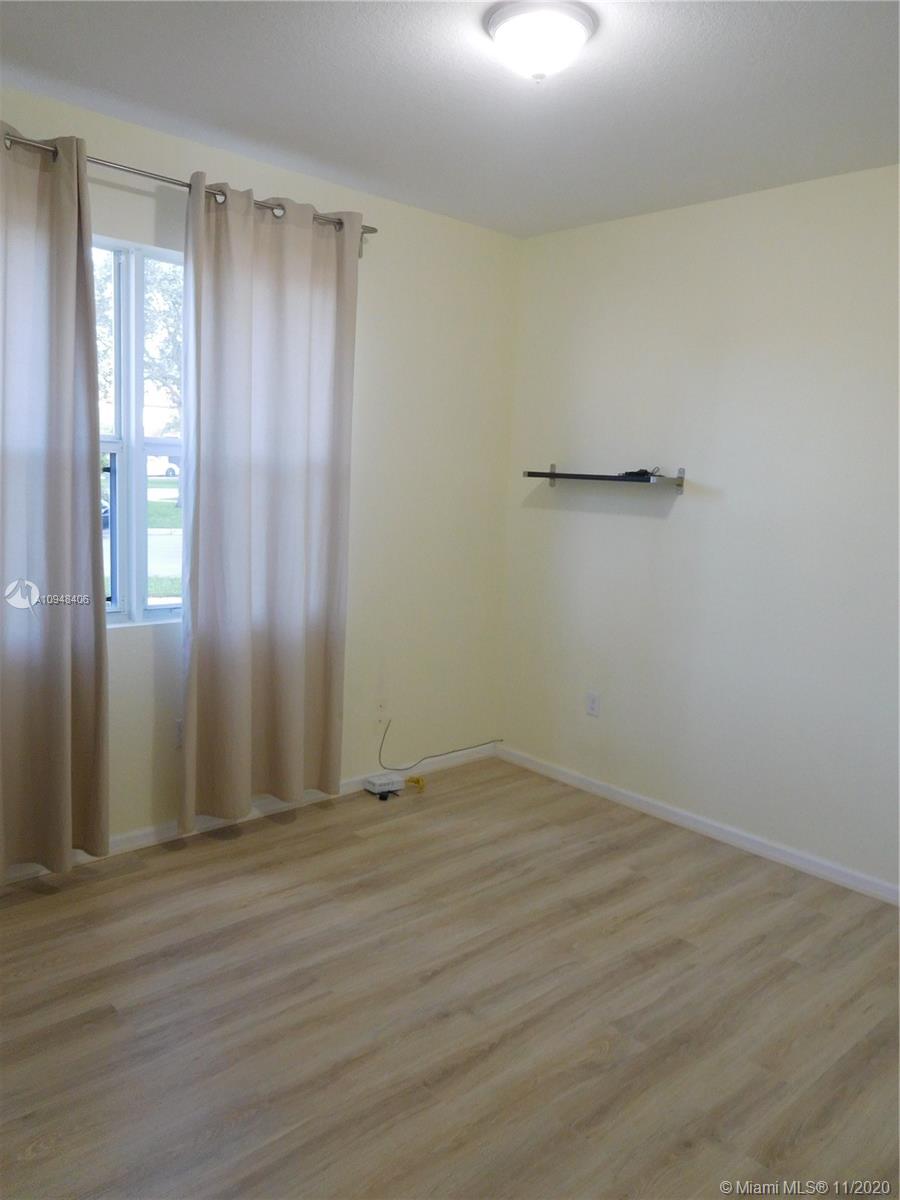 VENTANAS AT HOMESTEAD - Residential