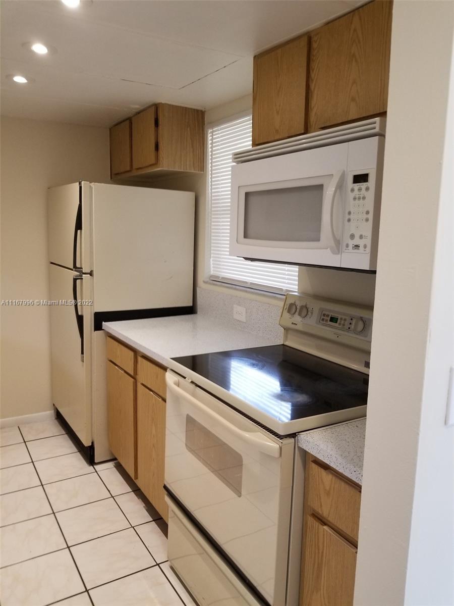COUNTRY GARDENS CONDO - Residential