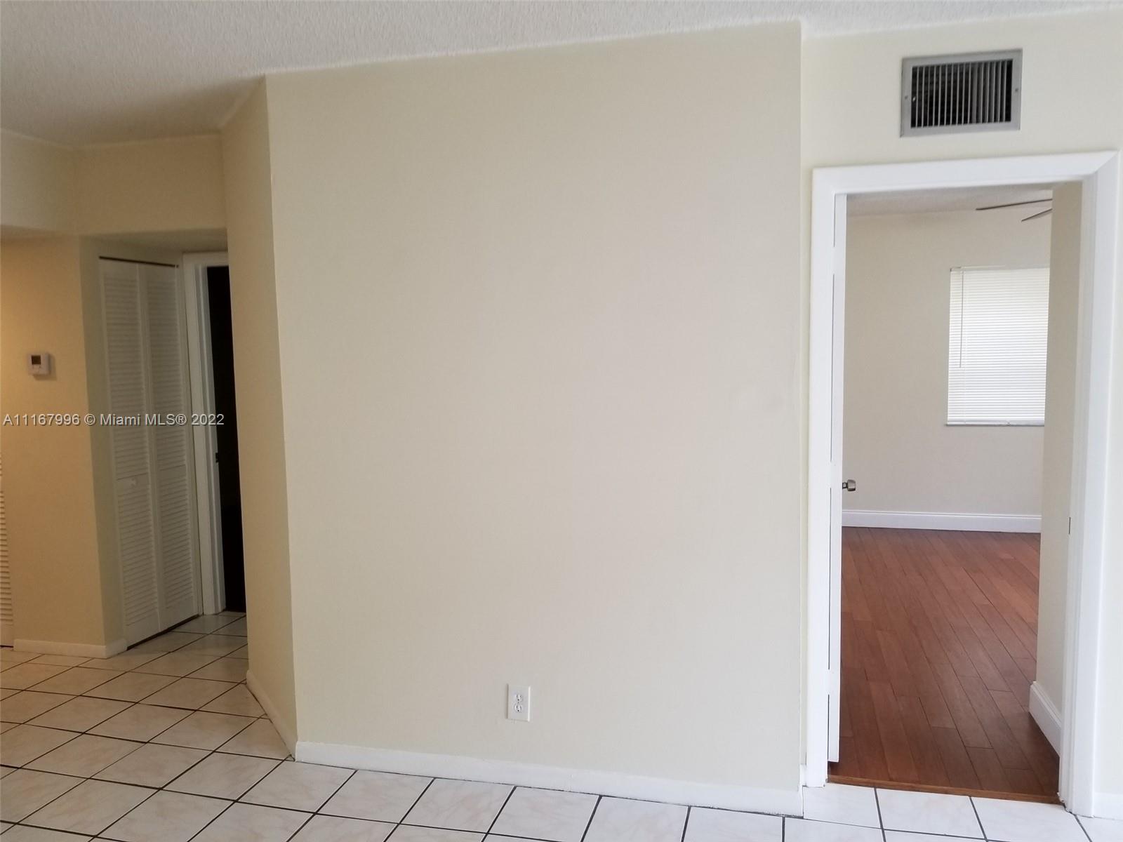 COUNTRY GARDENS CONDO - Residential