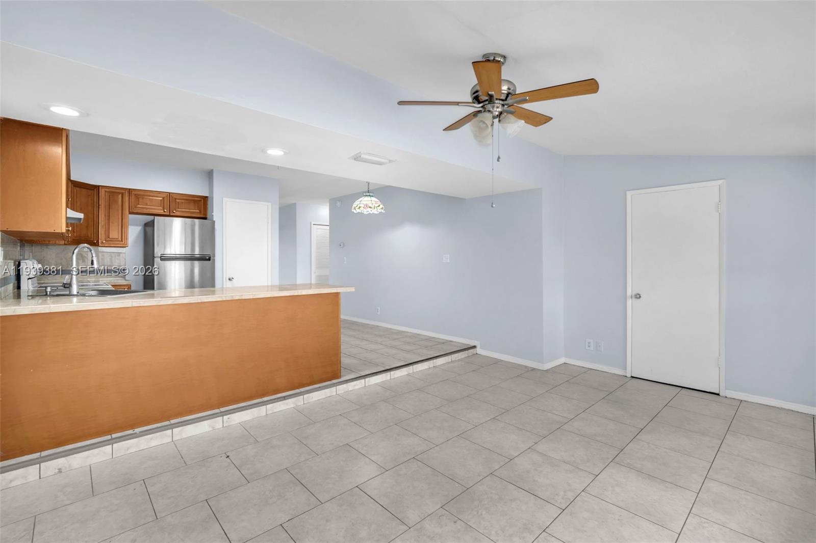 CORAL RIDGE ADD - Residential Lease