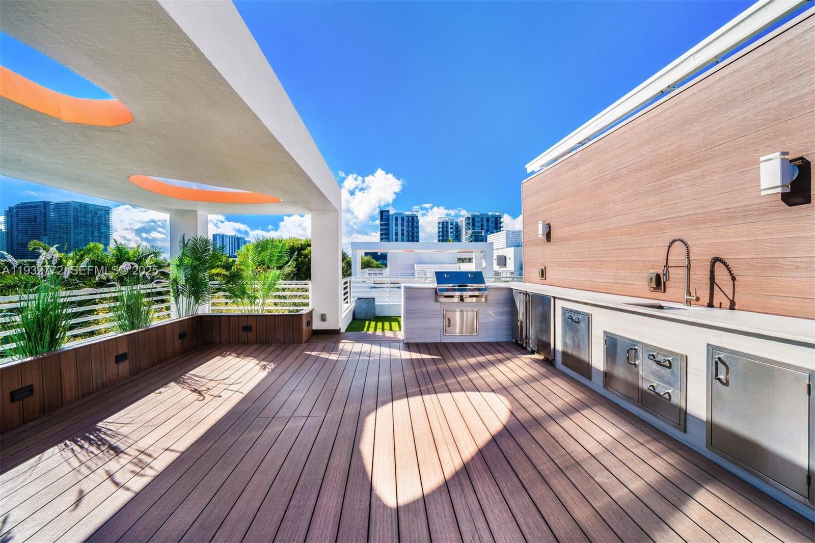 ONE BAY CONDO - Residential