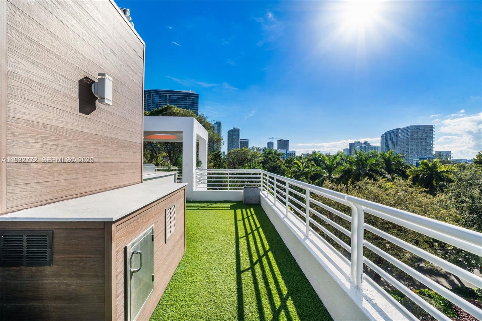 ONE BAY CONDO - Residential