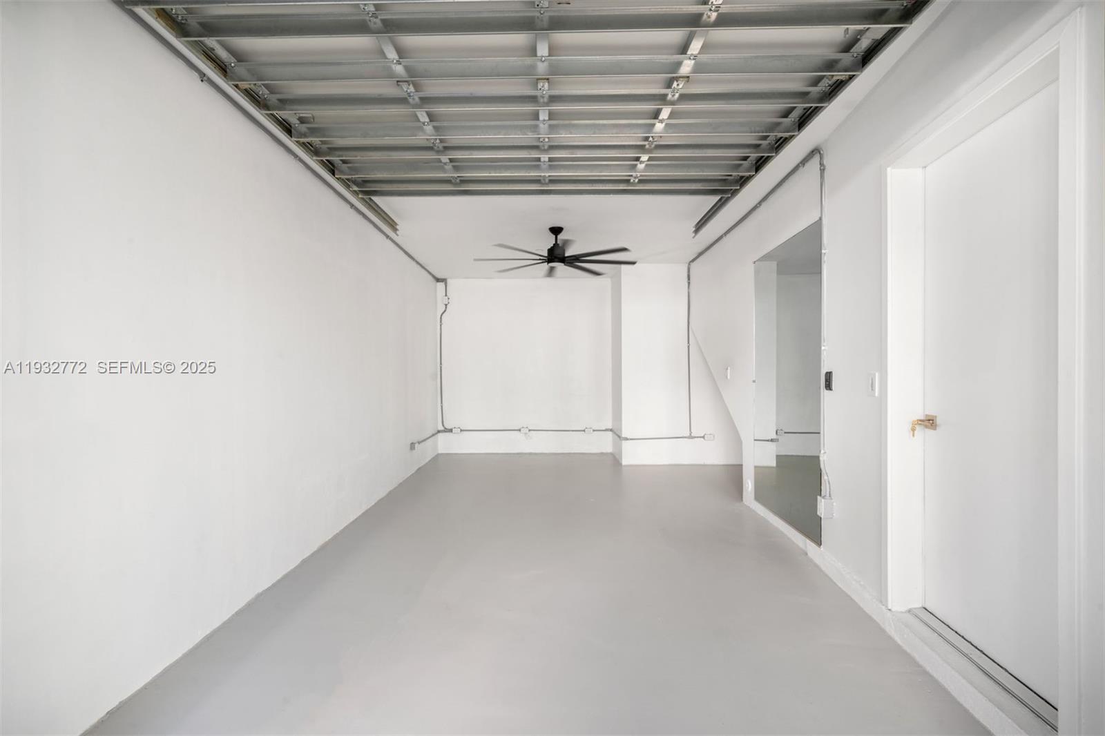 ONE BAY CONDO - Residential