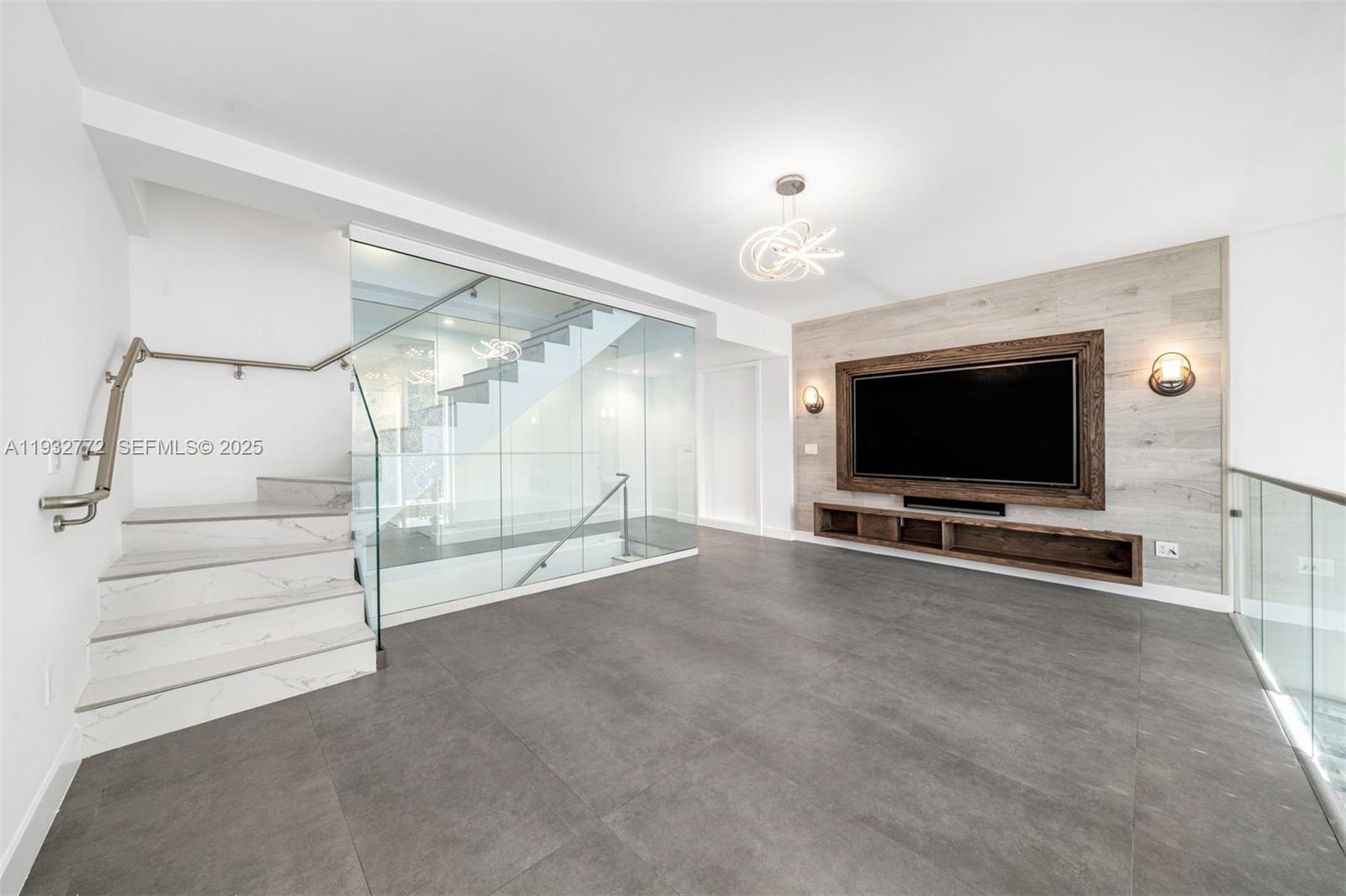 ONE BAY CONDO - Residential