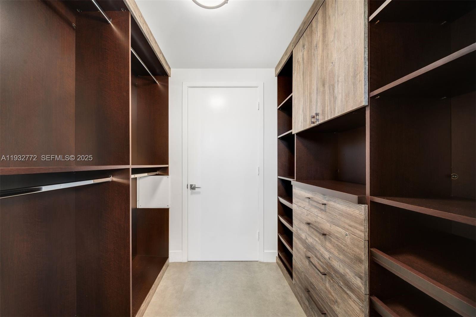 ONE BAY CONDO - Residential