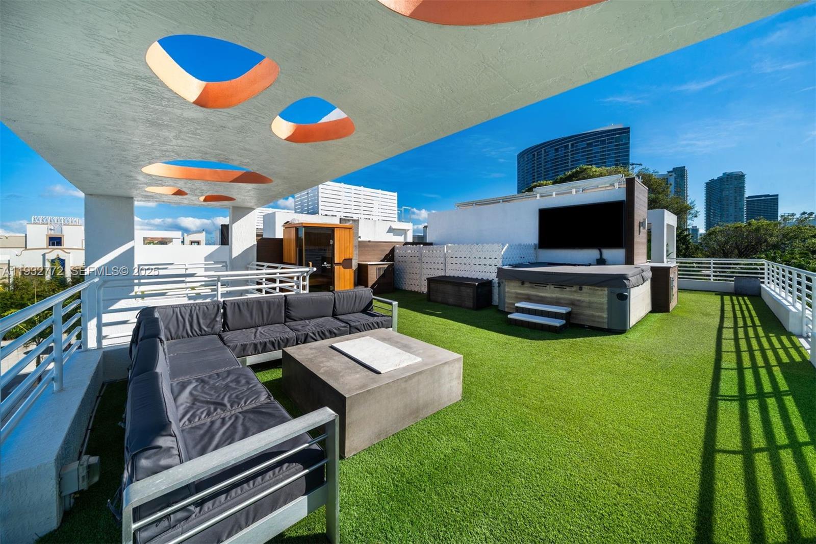 ONE BAY CONDO - Residential