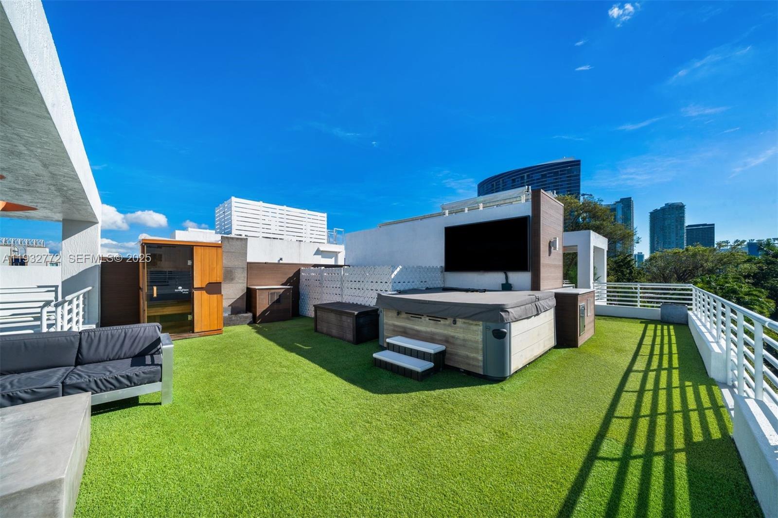 ONE BAY CONDO - Residential