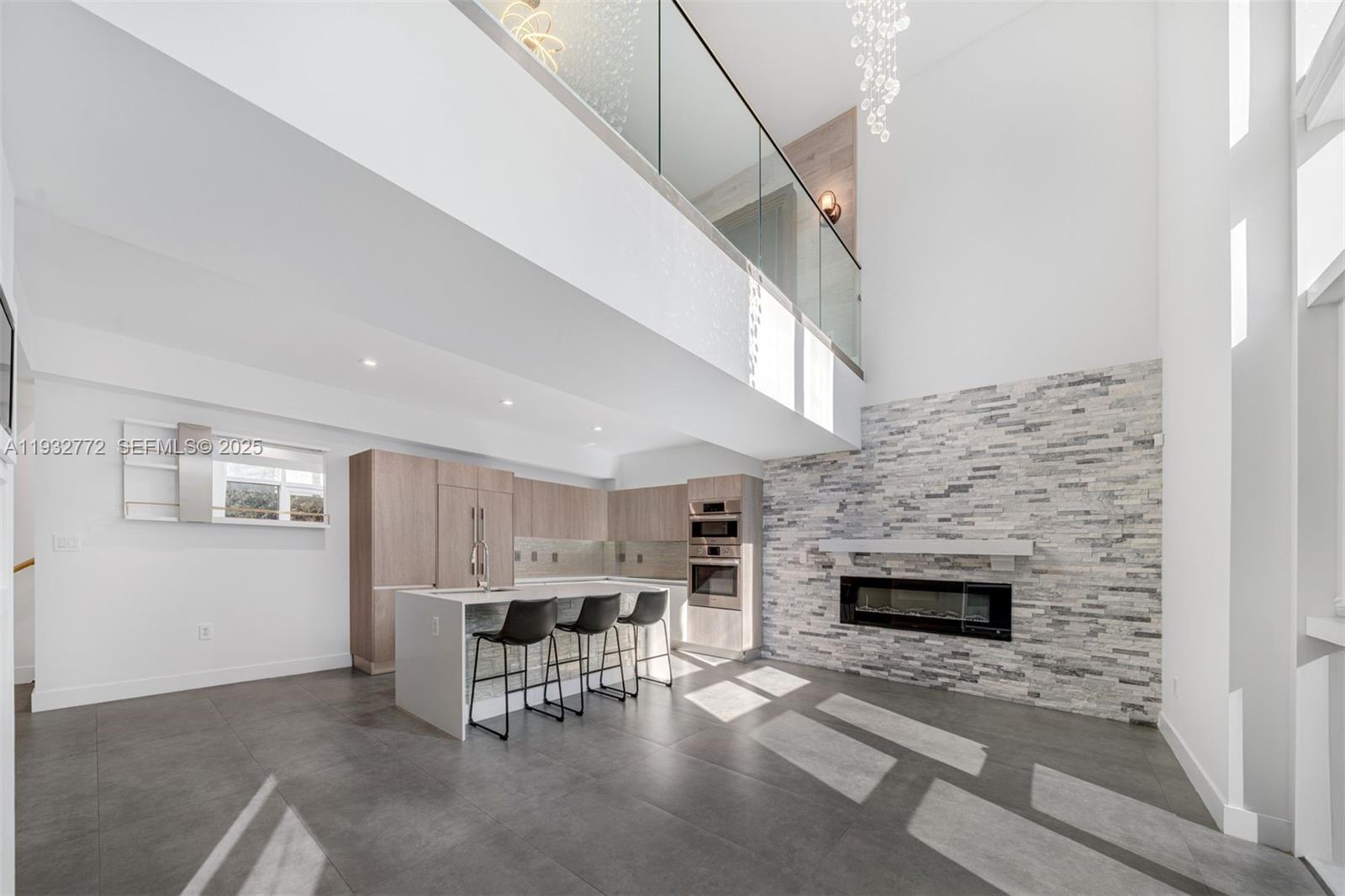 ONE BAY CONDO - Residential