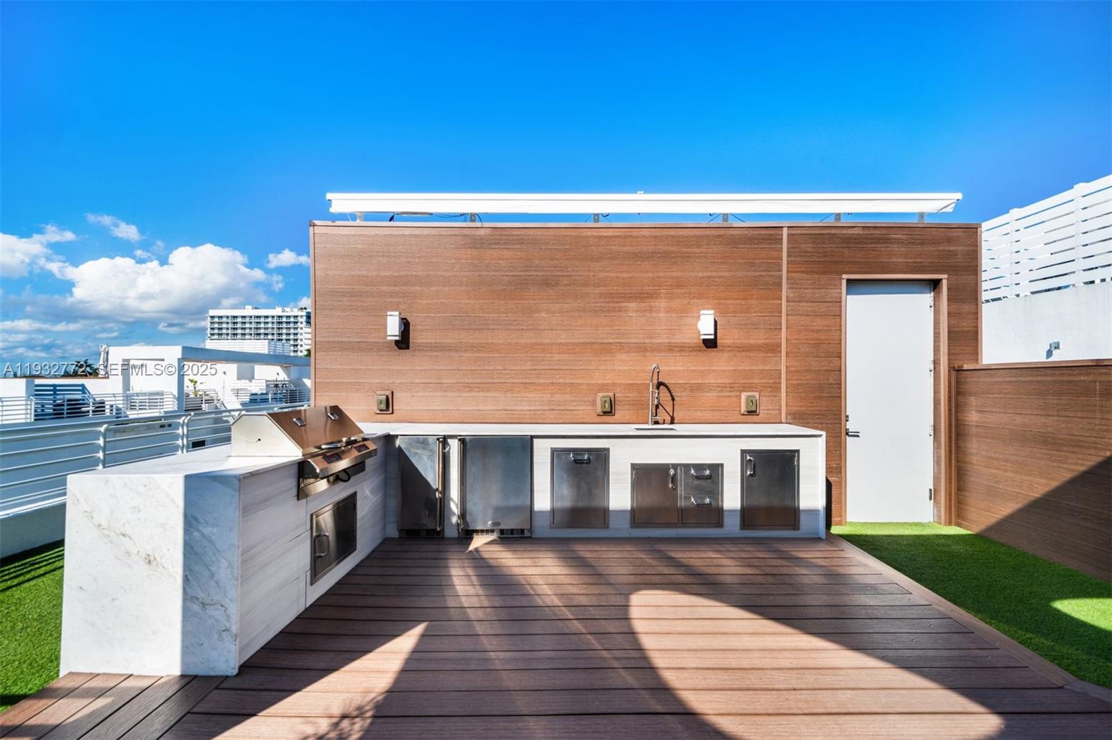 ONE BAY CONDO - Residential