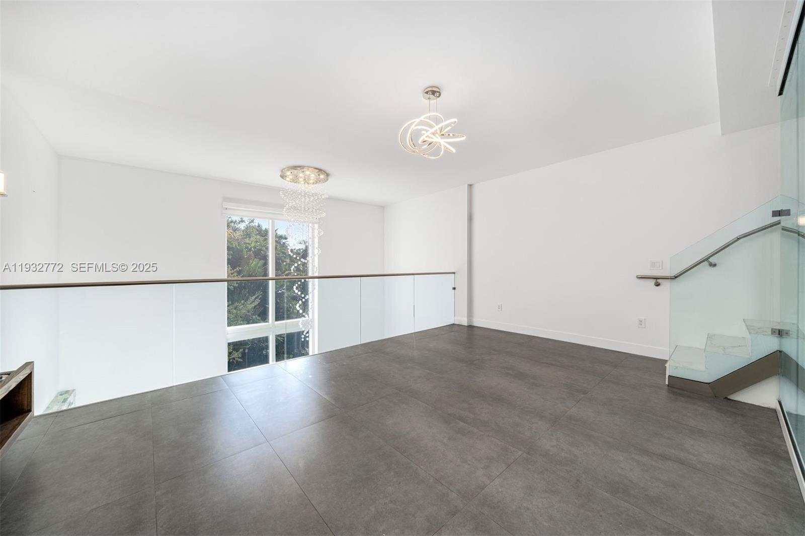 ONE BAY CONDO - Residential