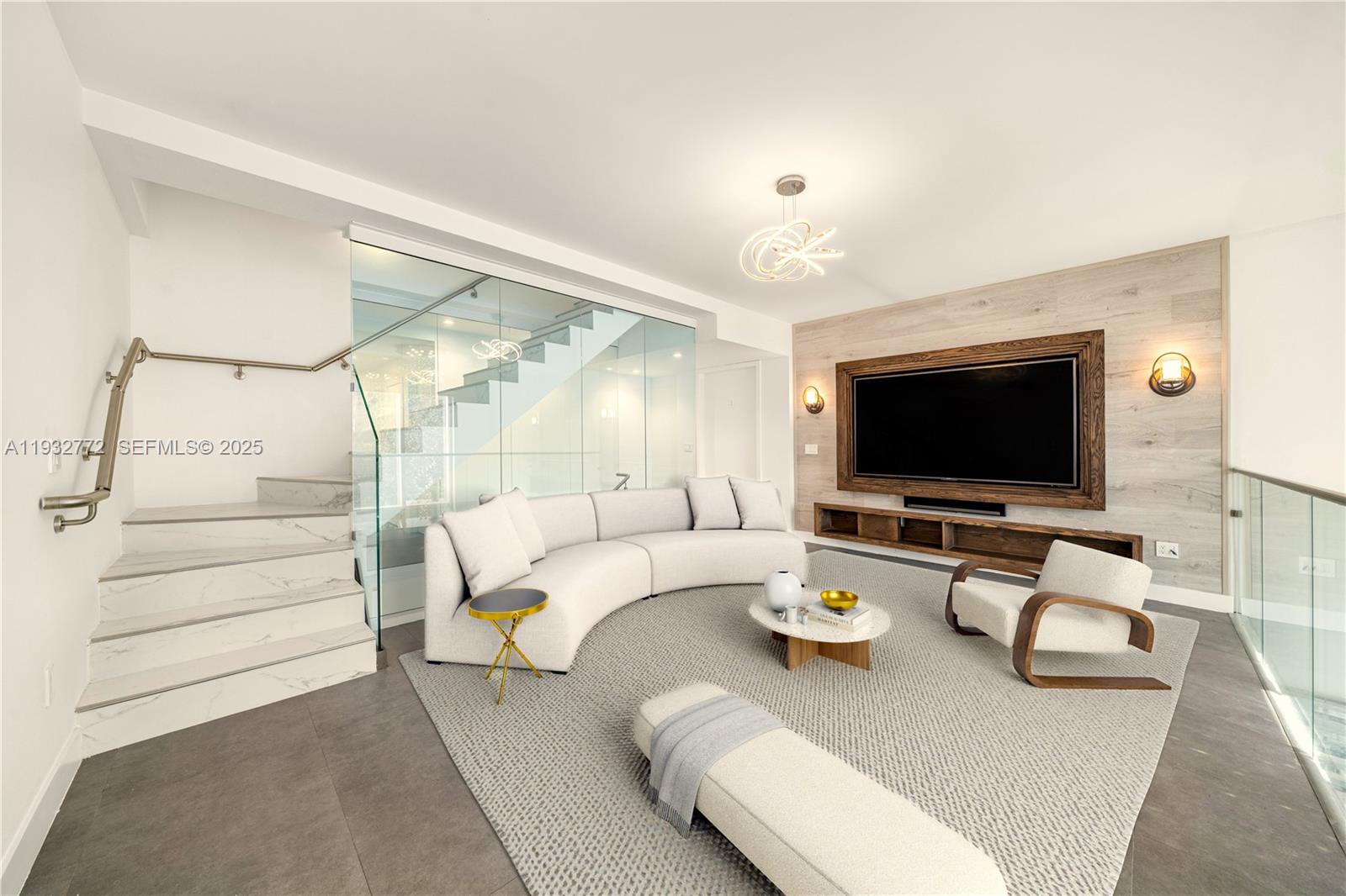 ONE BAY CONDO - Residential