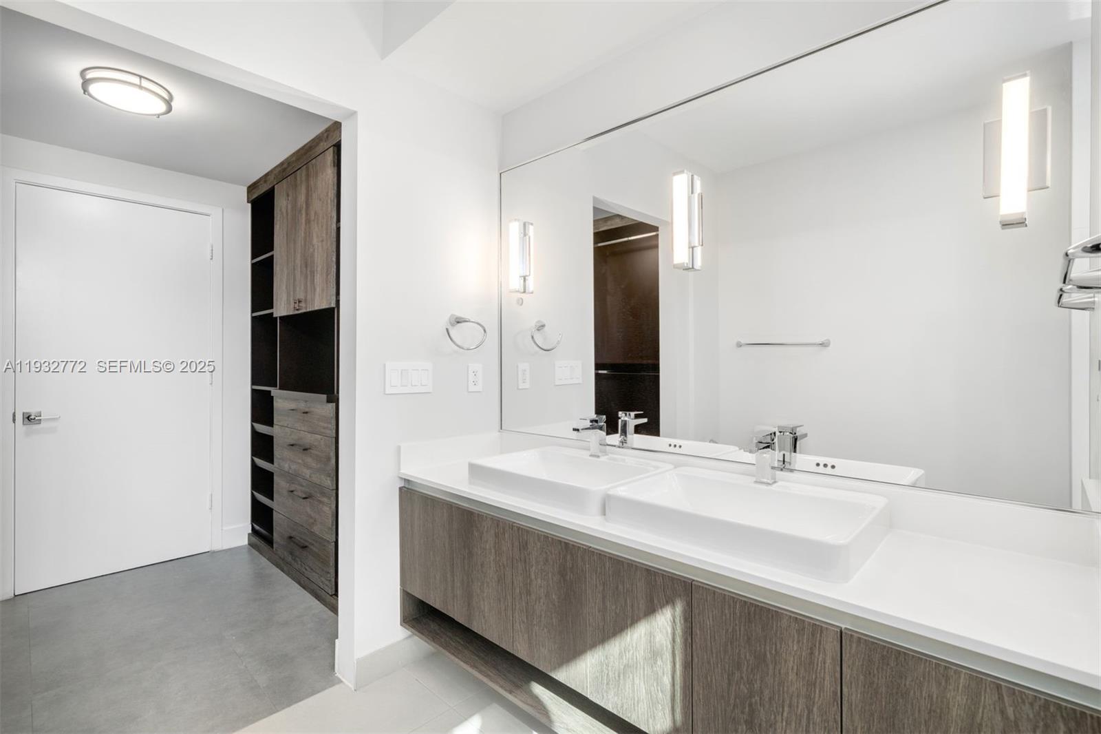 ONE BAY CONDO - Residential