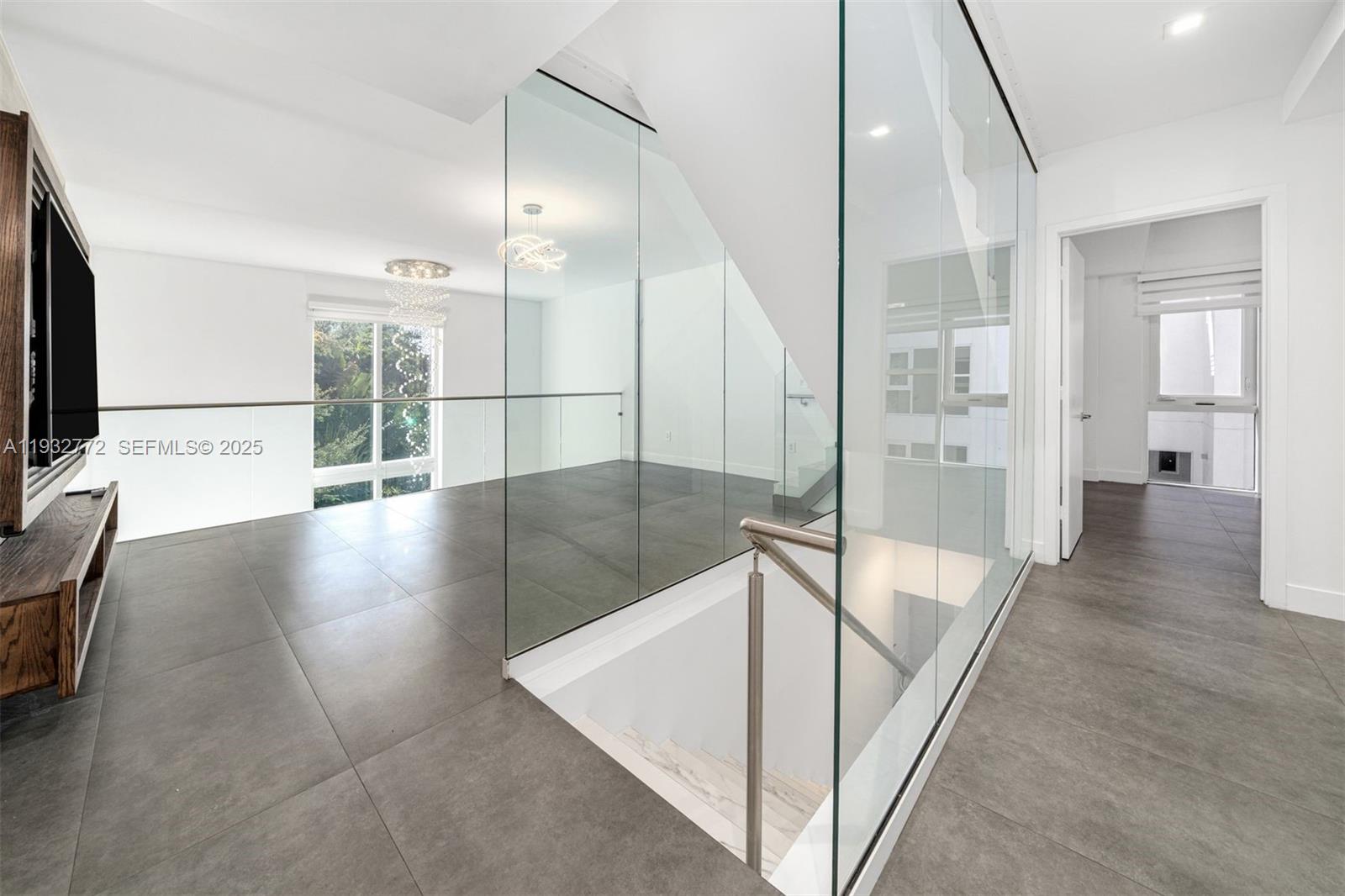 ONE BAY CONDO - Residential