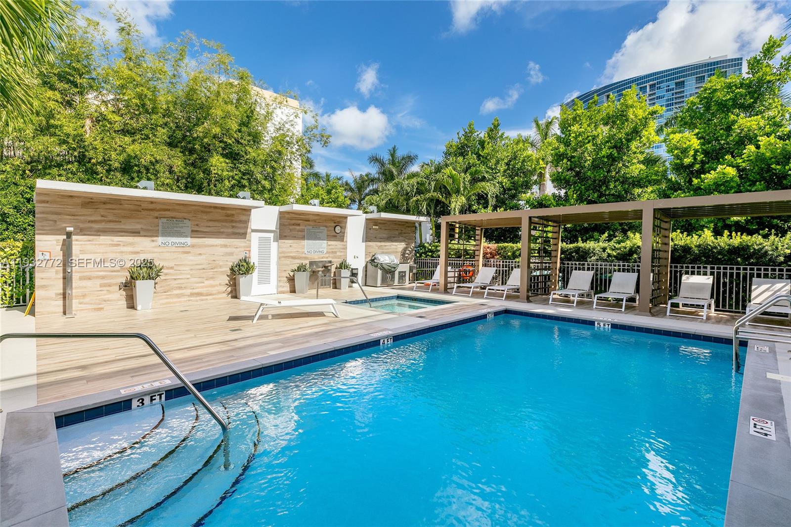 ONE BAY CONDO - Residential