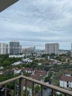 Large 1/1.5 condo - ocean front with city views - in the wonderful Biscayne Cove Condos in Aventura. Close to malls, shopping, good schools and Brightline. Building has 24-hour security and valet service. 2 large pools, gym and tennis courts. Library and party rooms in building as well. Great neighborhood!