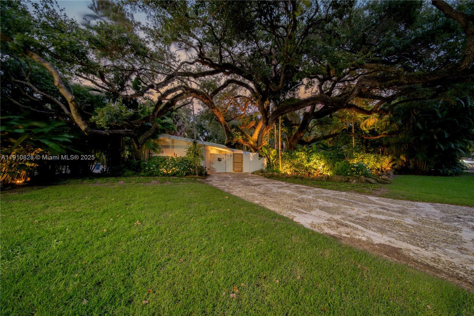 REV PL MIAMI SHORES SEC 8 - Residential