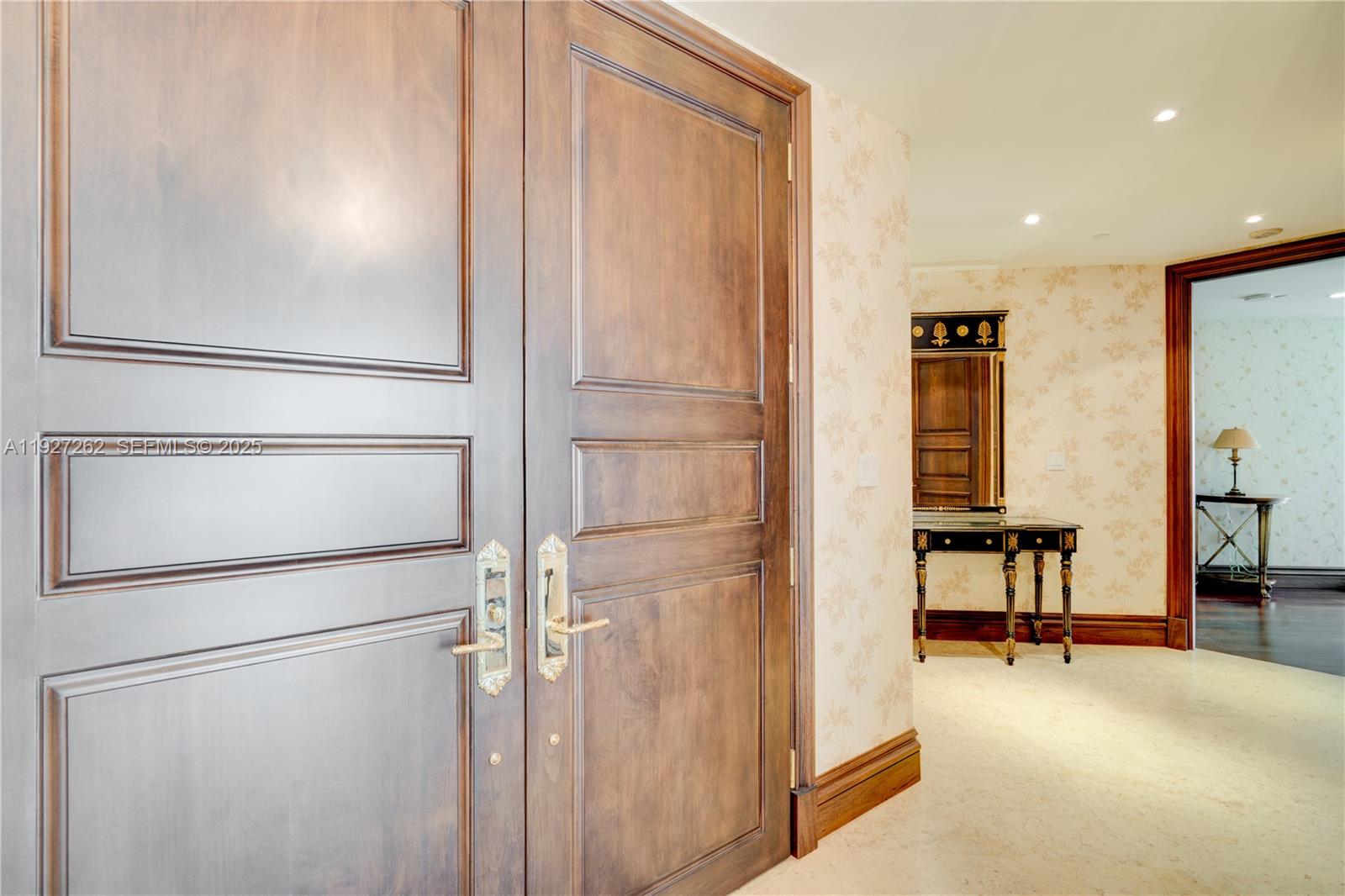 TURNBERRY OCEAN COLONY SO - Residential