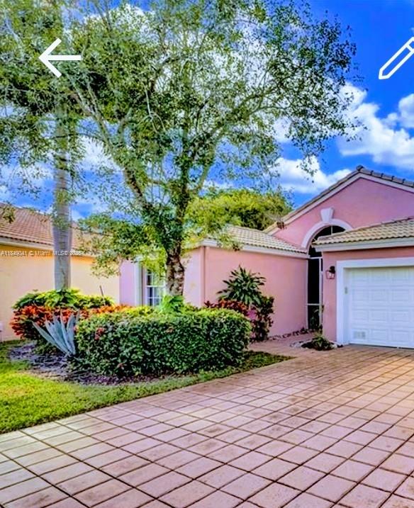 Welcome to Coral Lakes, a world-class 55+ community! Peaceful private room for rent. Shared entrance, two-car driveway, and shared bathroom. Open floor plan with a huge great room. The foyer entry leads you into a sea of gorgeous white tile throughout. Vaulted ceilings makes it feel more spacious. Gourmet kitchen is a chef's delight complete with tall cabinetry and a charming breakfast area. Large family room & lovely formal dining room. Amazing Florida room that's perfect for morning coffee or entertaining. Washer and dryer included. Enjoy the newly renovated clubhouse, resort-style amenities which include 600-seat Theatre, restaurant/cafe, fitness center, indoor heated pool and outdoor pool, tennis courts, pickleball courts, & so much more!