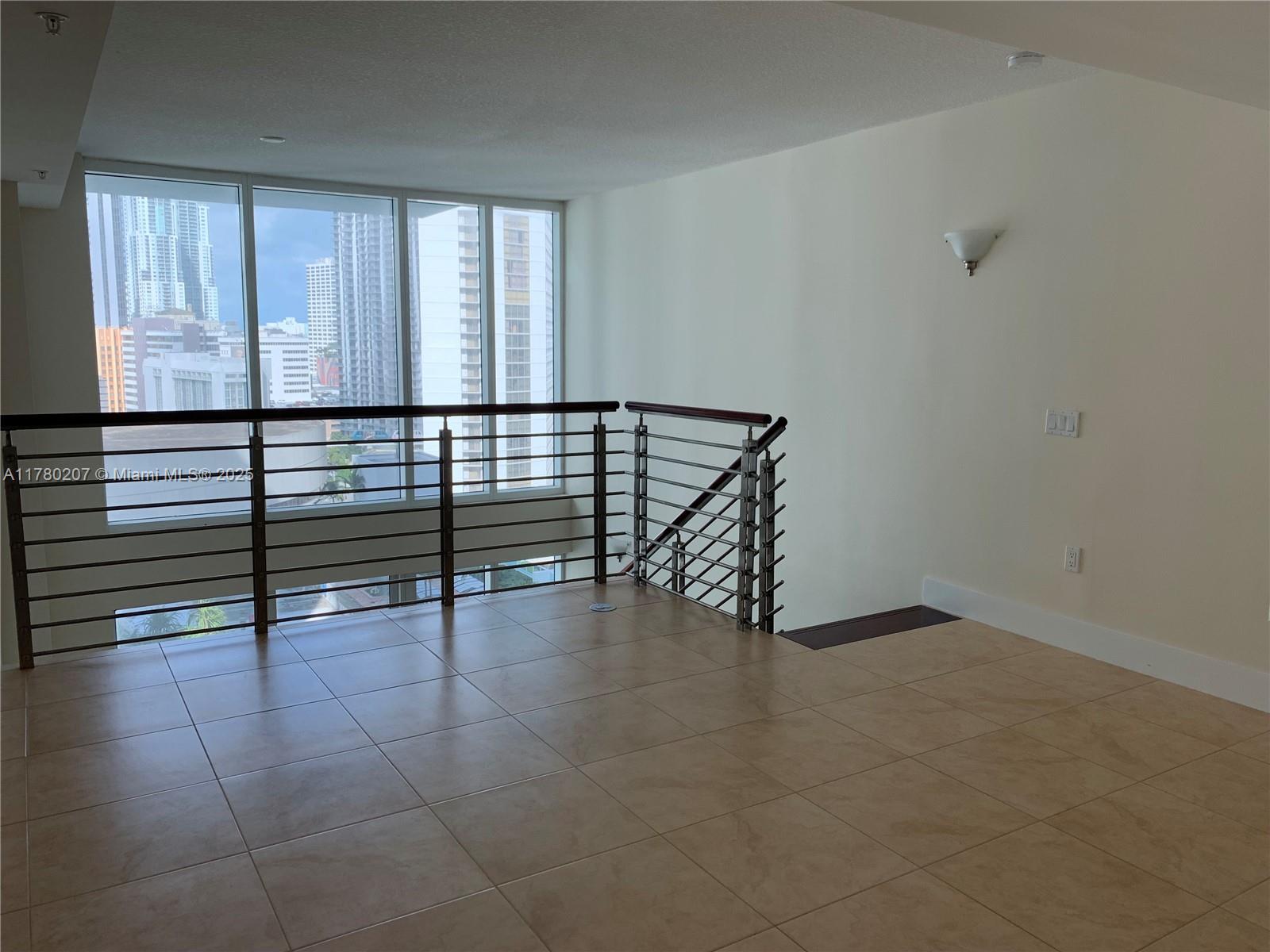 41 SE 5th St 1011