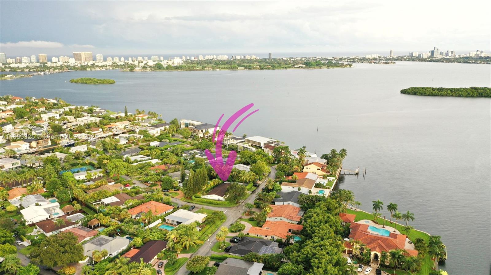 11445 N Bayshore Dr