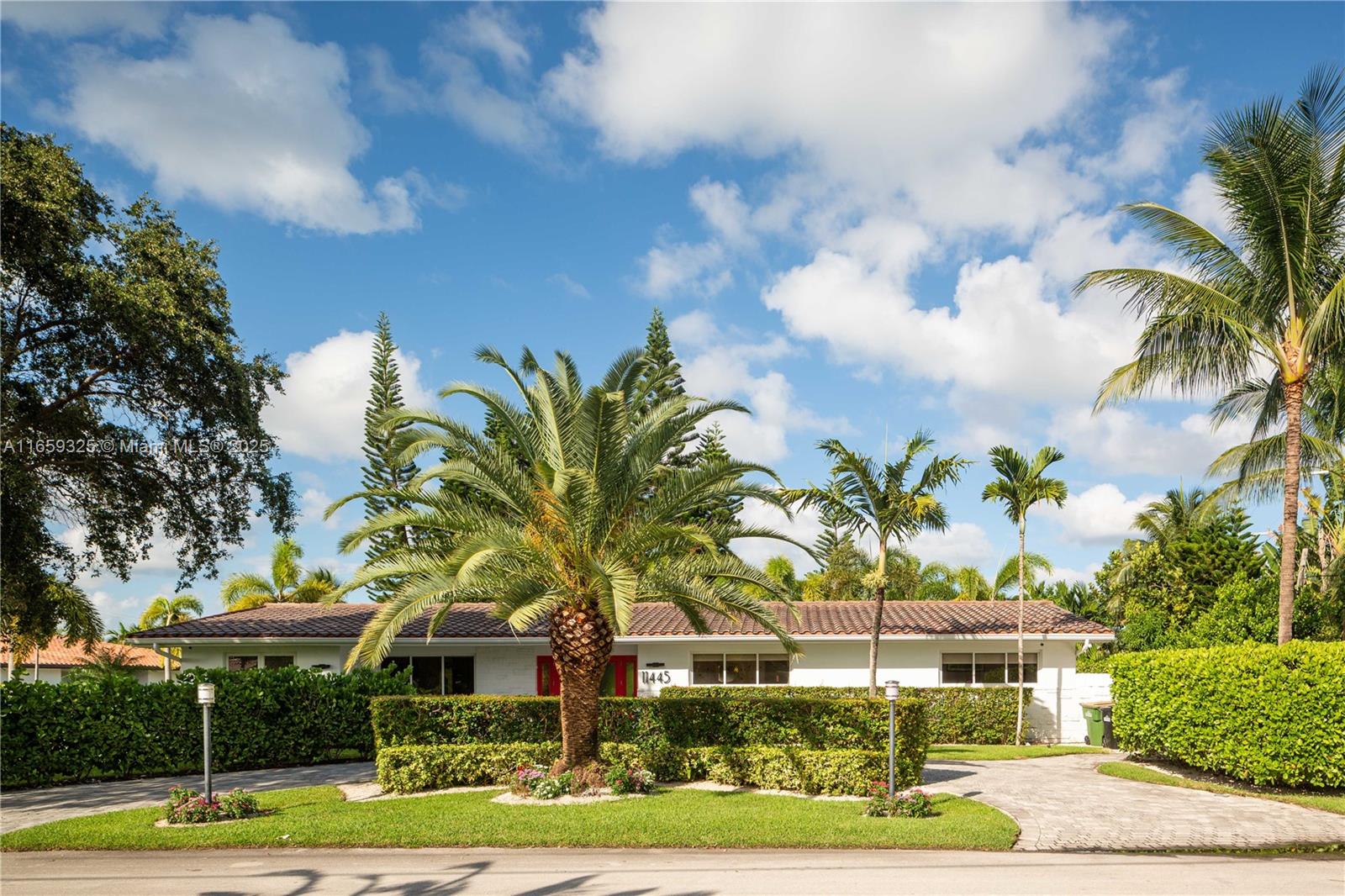 11445 N Bayshore Dr