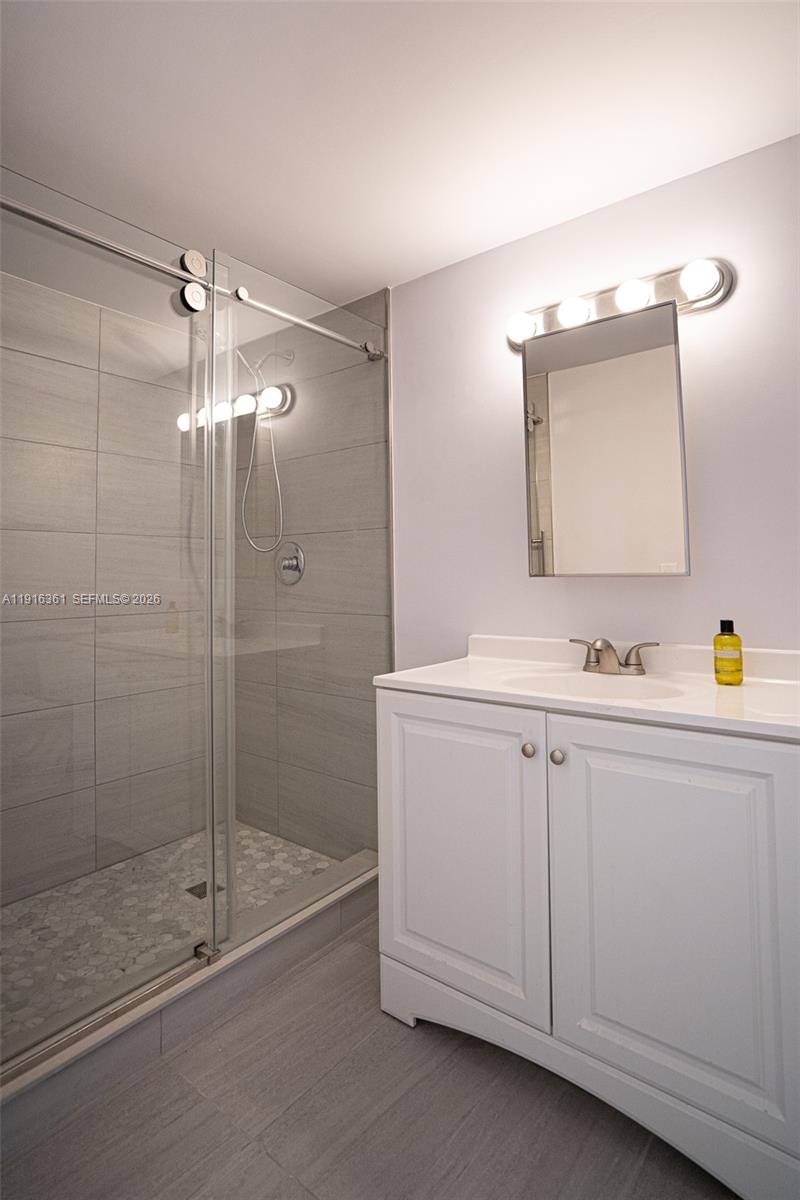 PLAZA TOWERS SOUTH CONDO - Residential