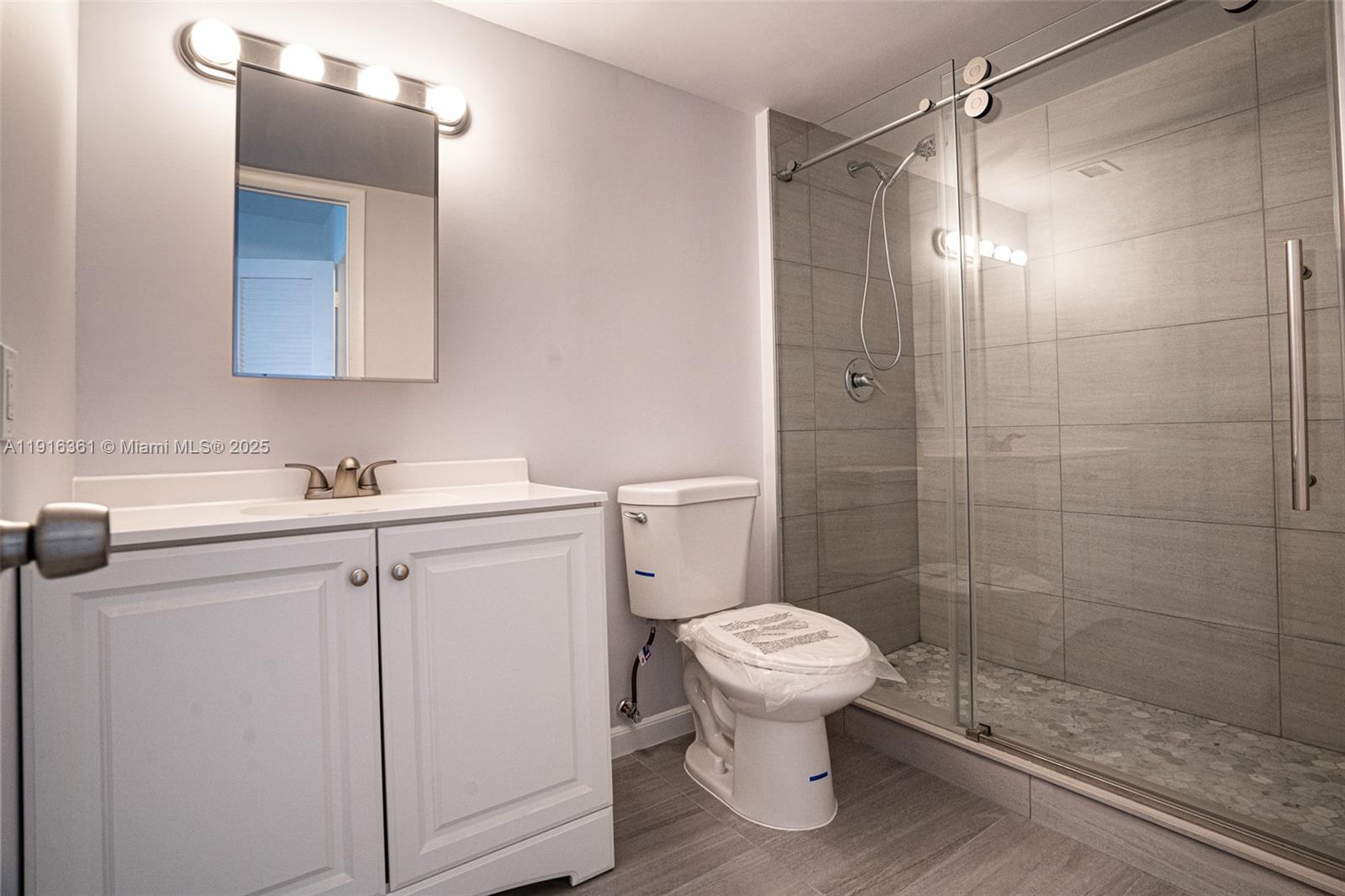 PLAZA TOWERS SOUTH CONDO - Residential