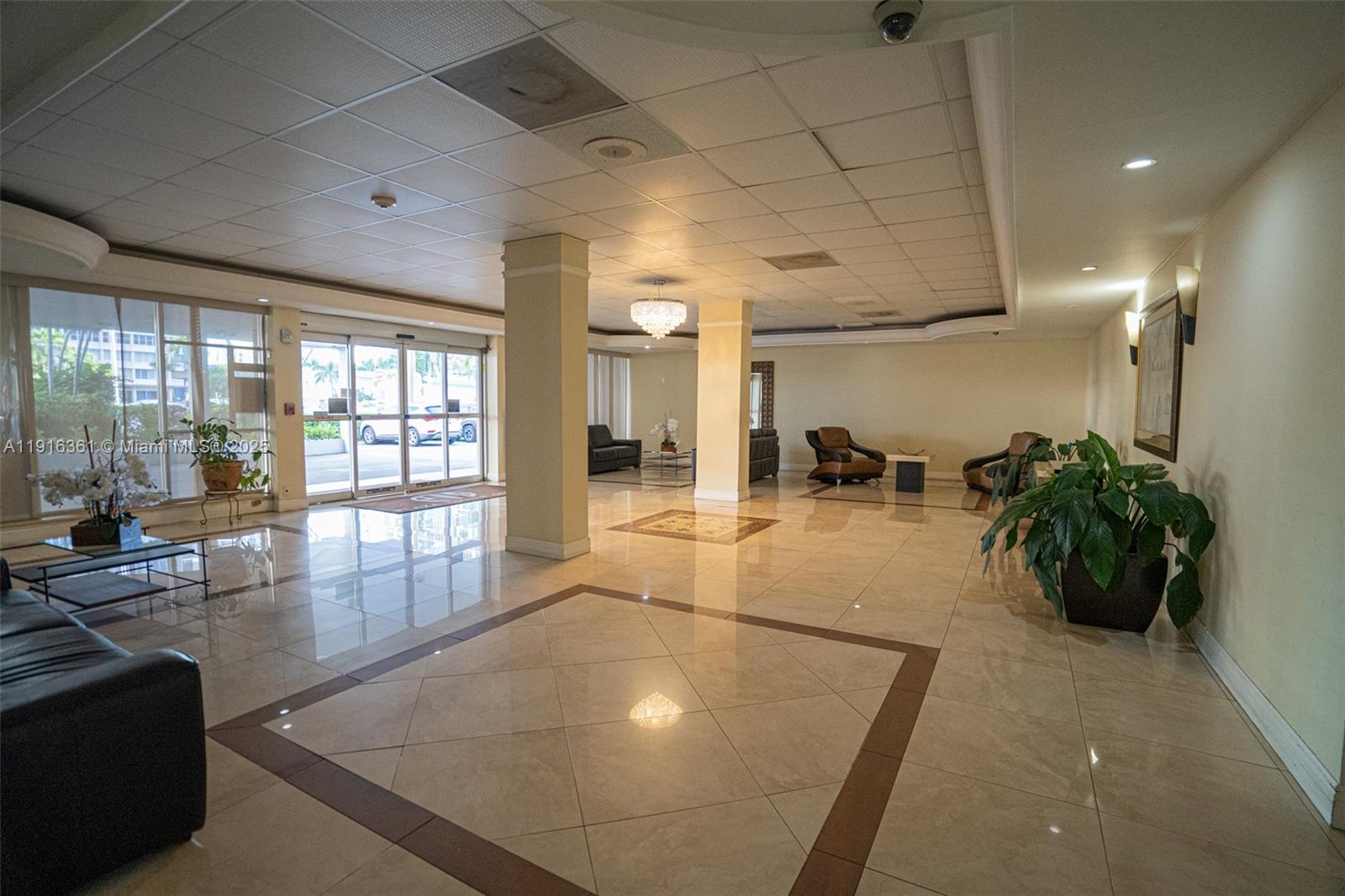 PLAZA TOWERS SOUTH CONDO - Residential