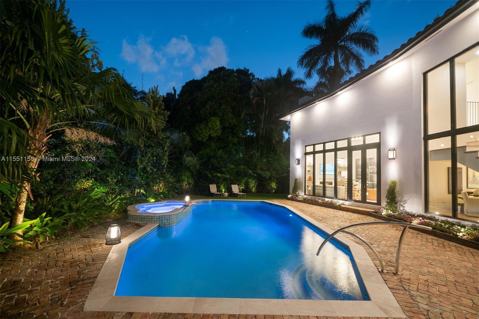 LEAFY WAY - Residential