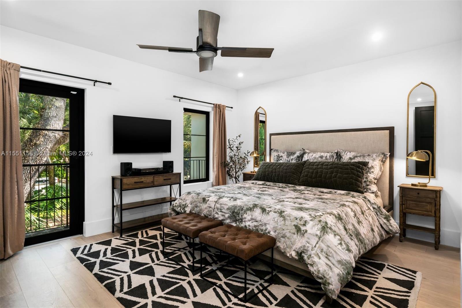 LEAFY WAY - Residential