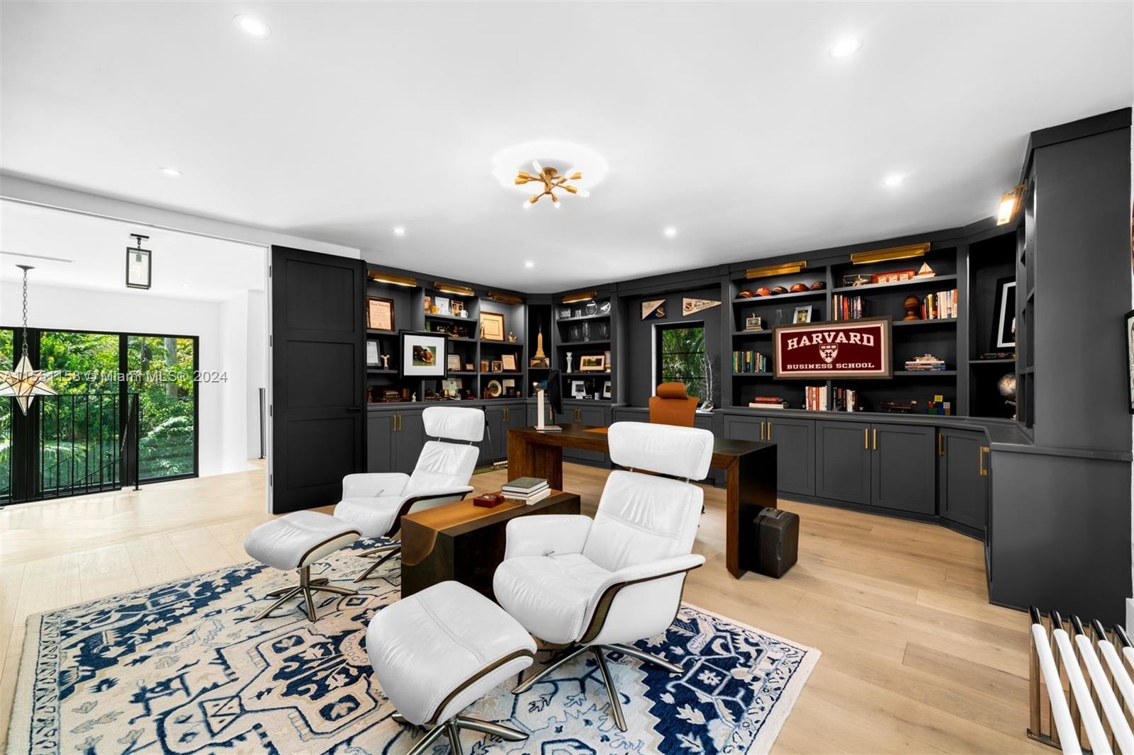 LEAFY WAY - Residential