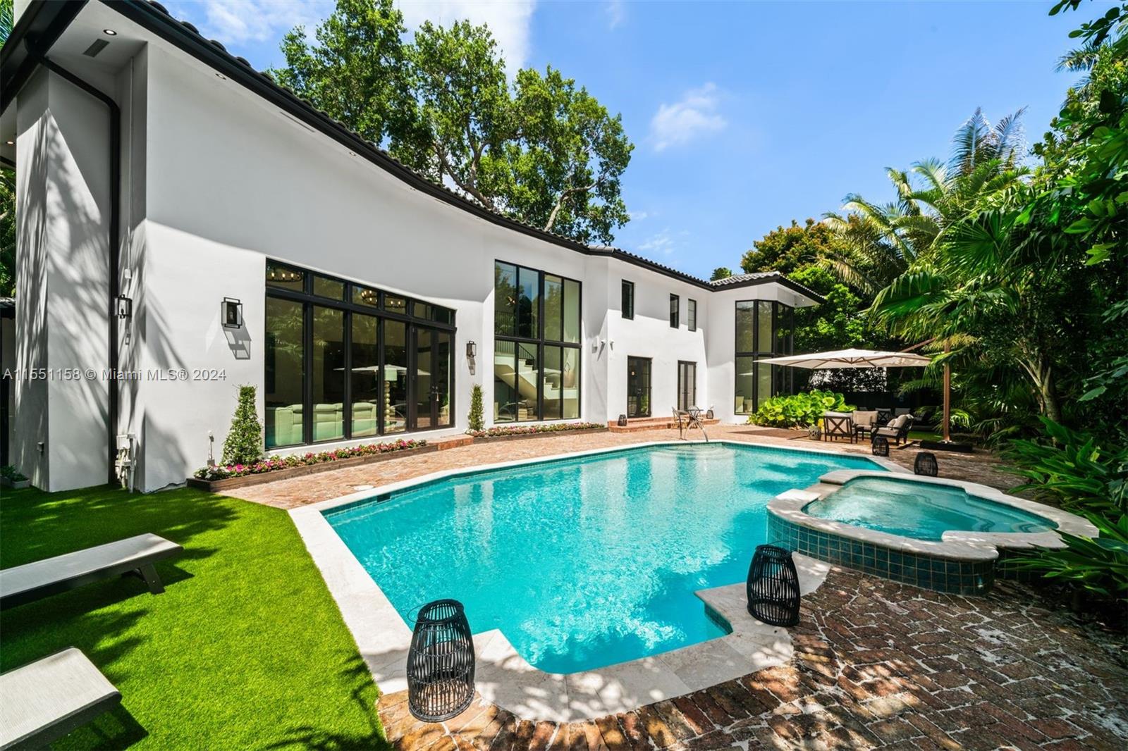 LEAFY WAY - Residential