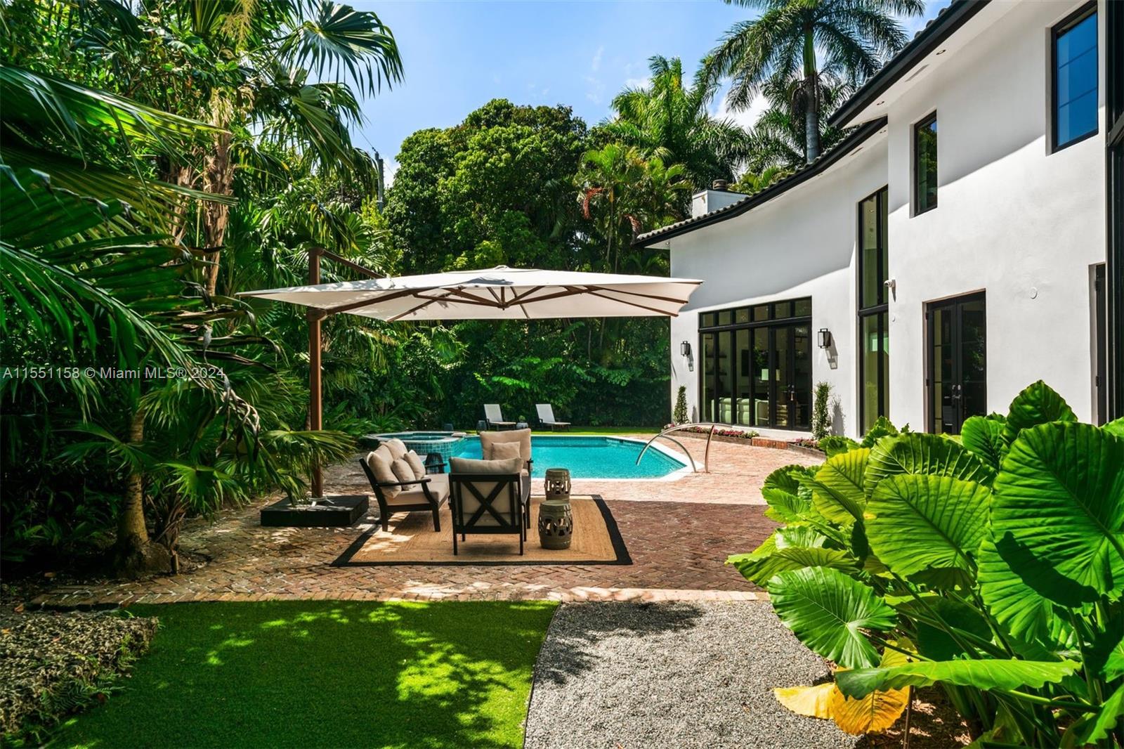 LEAFY WAY - Residential