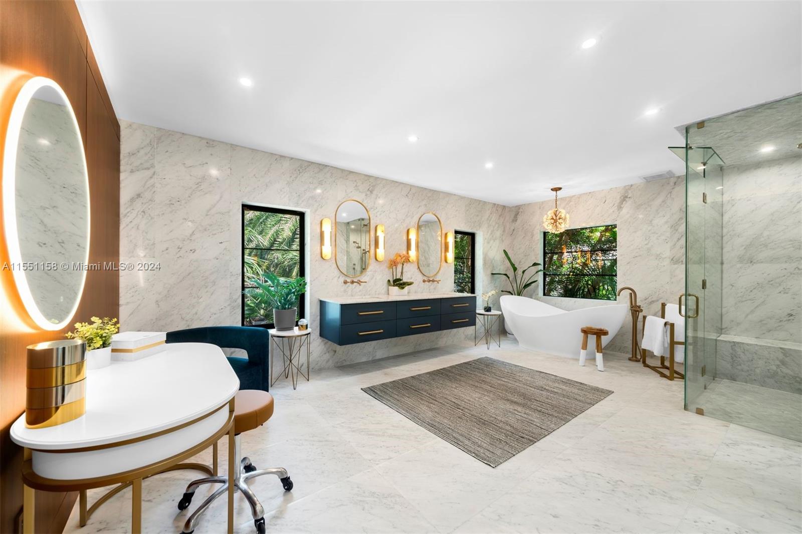 LEAFY WAY - Residential