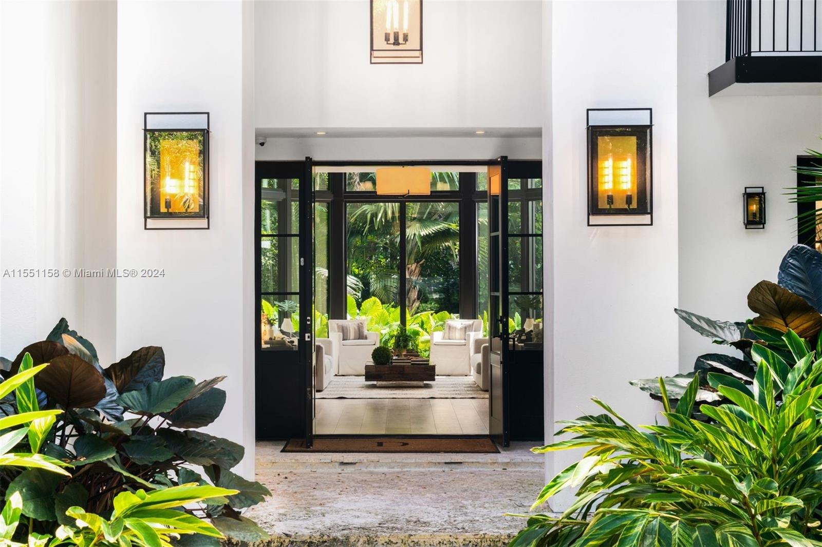 LEAFY WAY - Residential