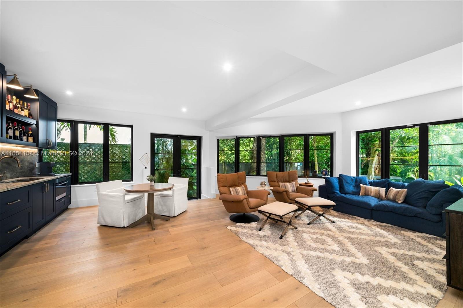 LEAFY WAY - Residential