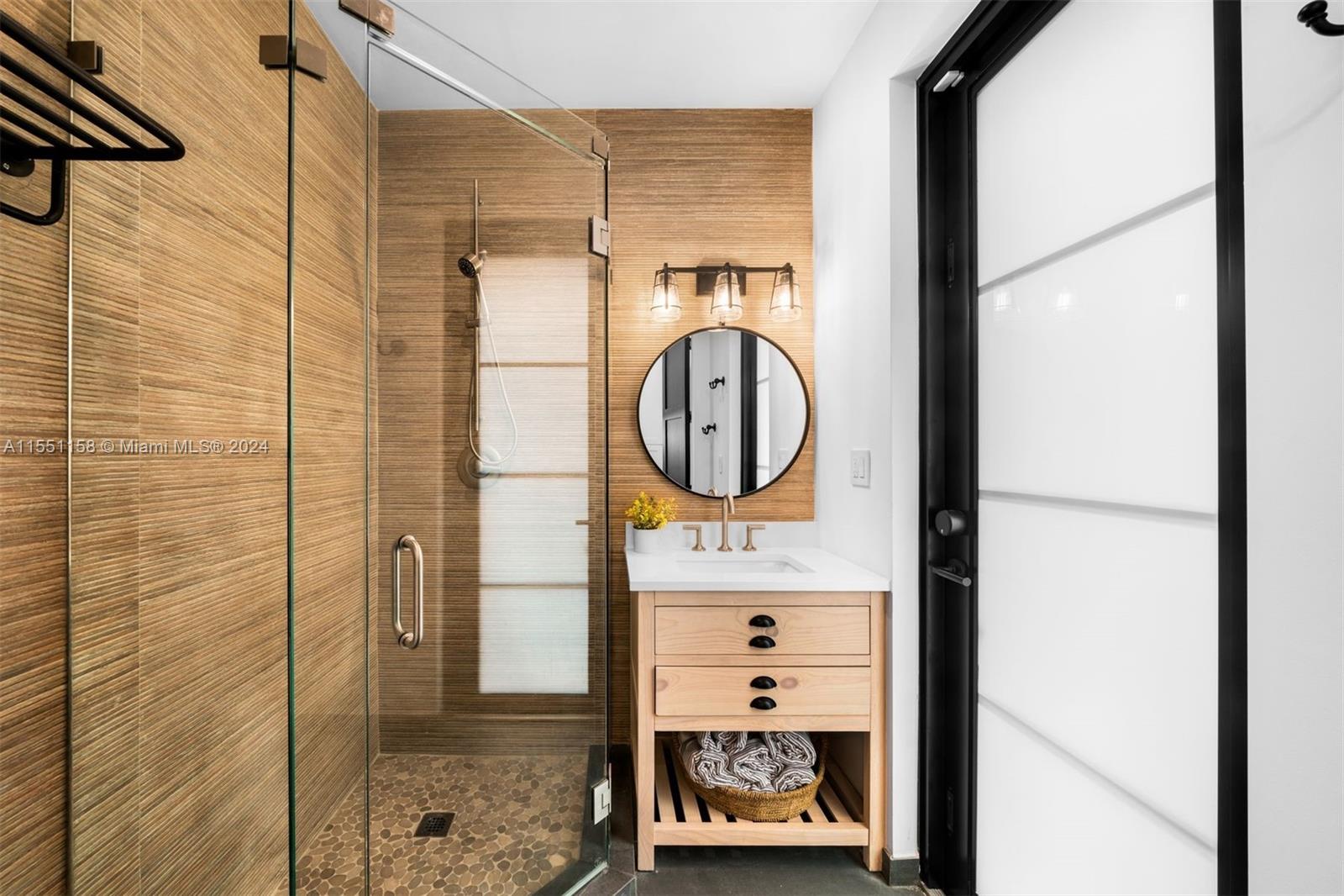 LEAFY WAY - Residential