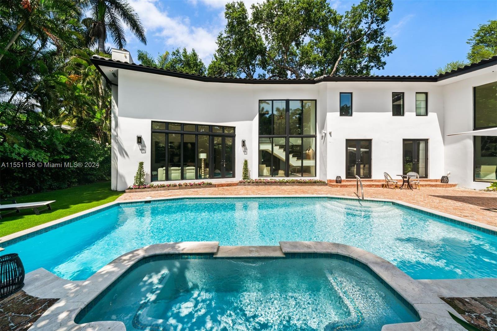 LEAFY WAY - Residential