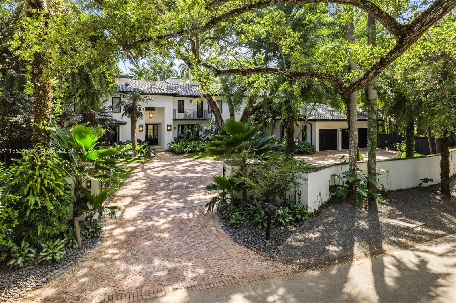 LEAFY WAY - Residential