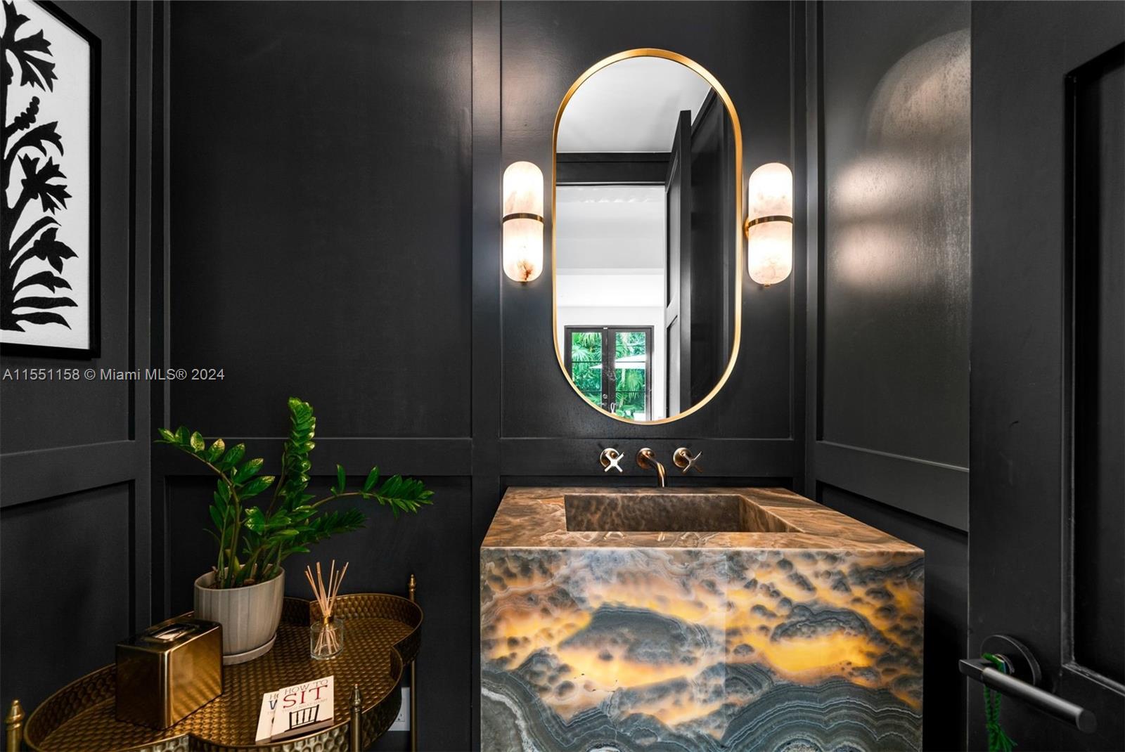 LEAFY WAY - Residential