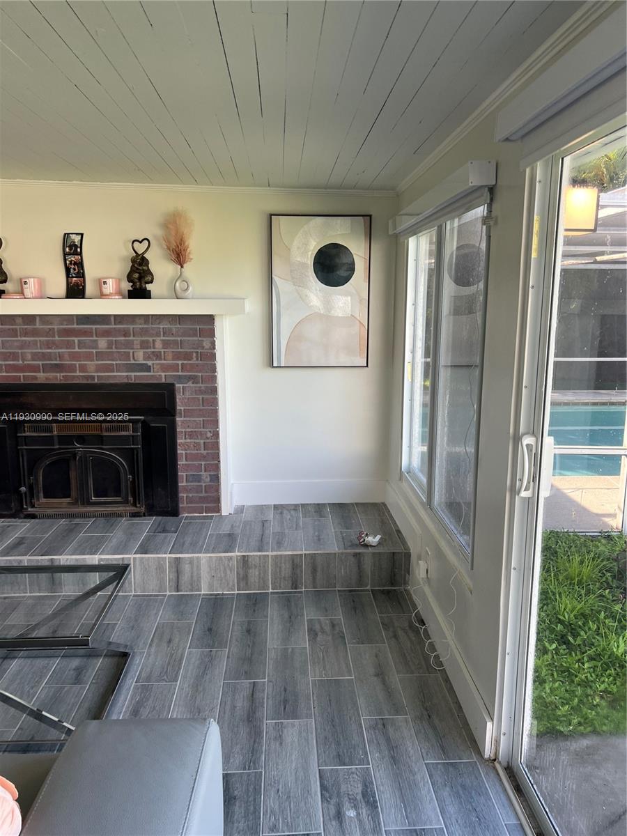 FORT MYERS SHORE - Residential