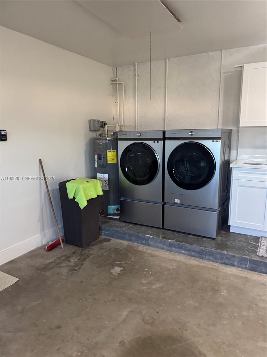 FORT MYERS SHORE - Residential