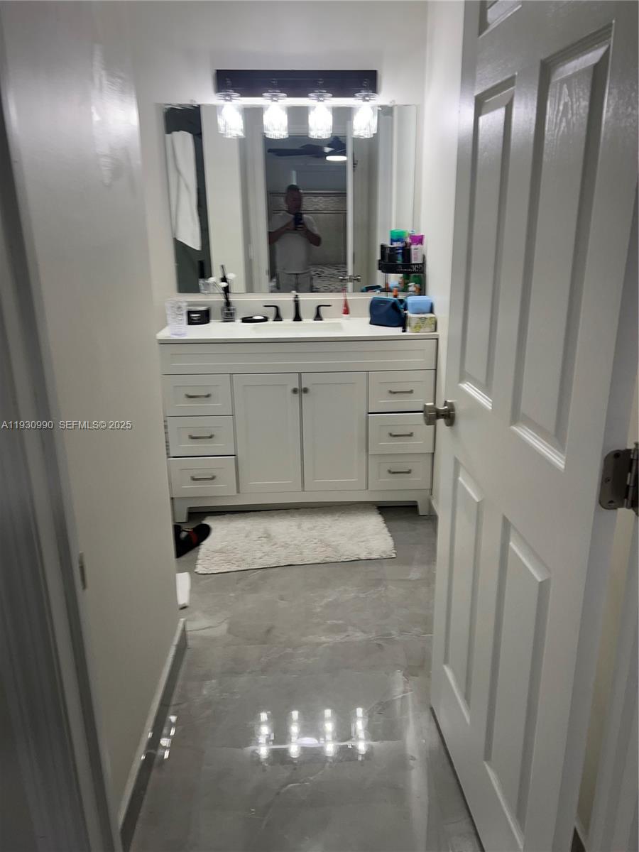 FORT MYERS SHORE - Residential